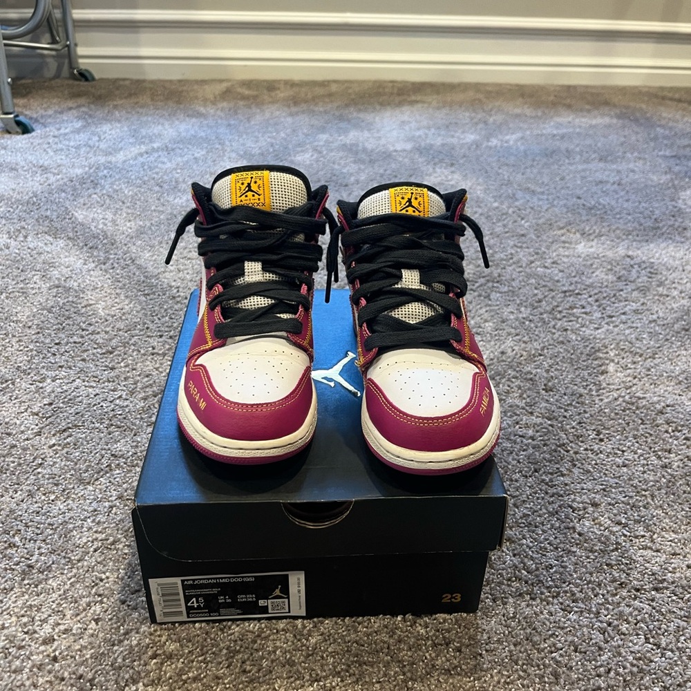 Jordan 1 color way ‘Dia De Muertosy’